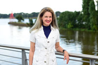 Kirstin Holz, Aromaberaterin bei feeling in Deutschland